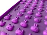 Collory Silikónová forma na pamlsky Happy Pets zvieratká - fialová